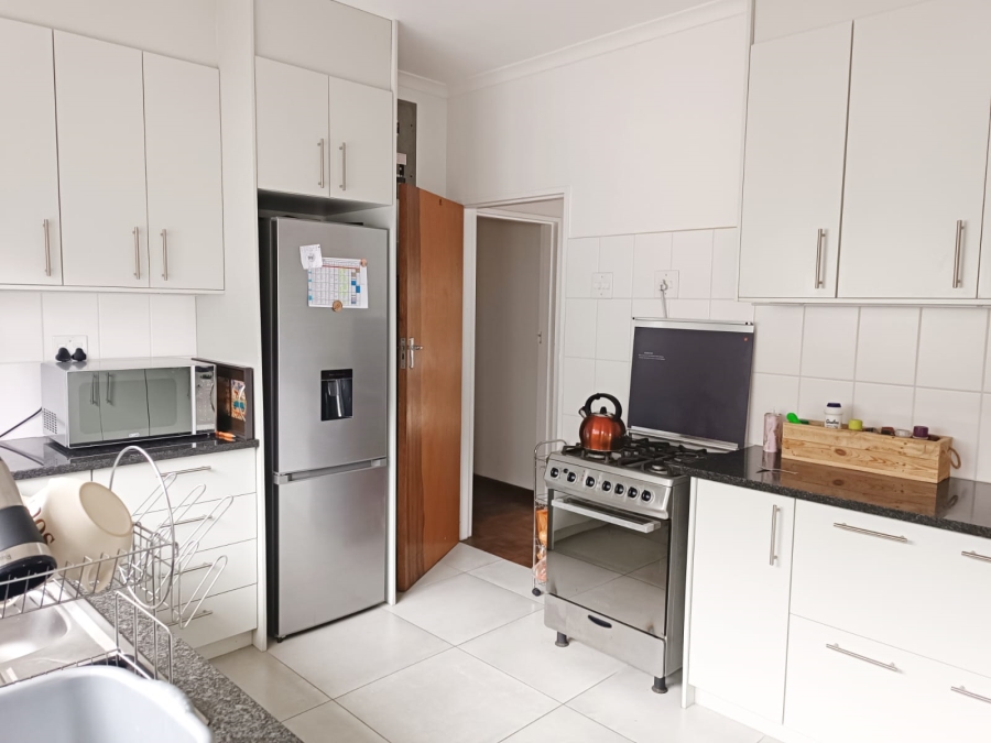 To Let 3 Bedroom Property for Rent in Fish Hoek Western Cape